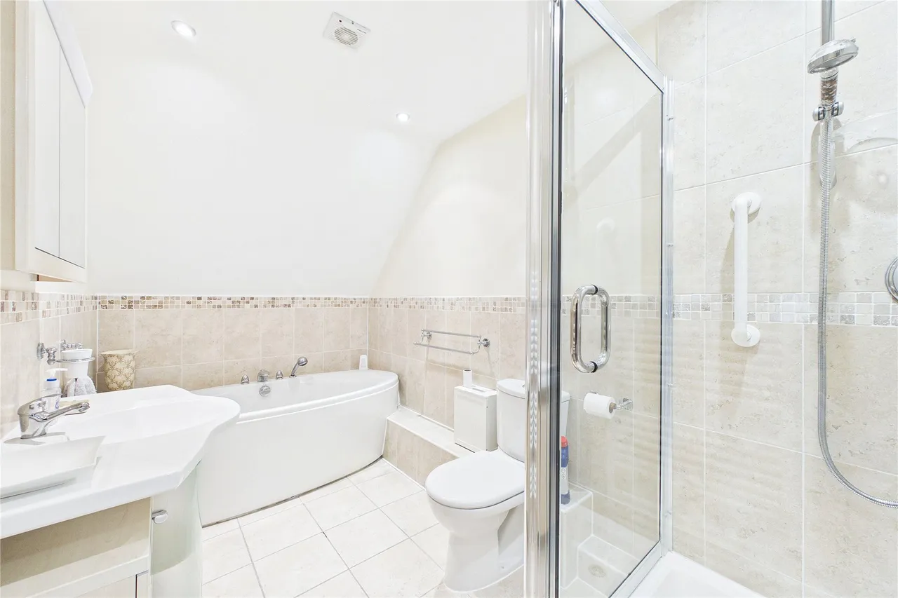 Wilson Way, Horsell, GU21, photo 12