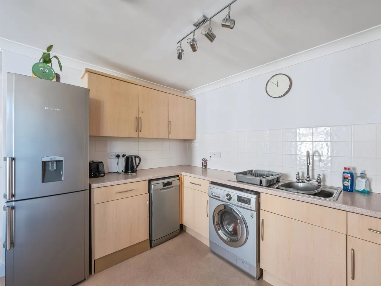Billingsmoor Lane, Poundbury, DT1, photo 7