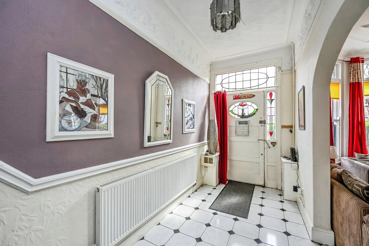 Horringford Road, Liverpool, L19, photo 2