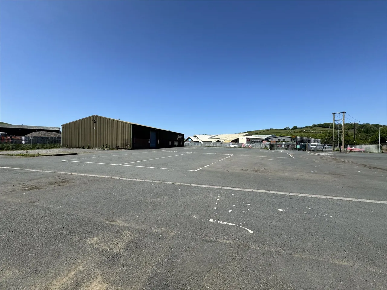 Glan Yr Afon Industrial Estate, Llanbadarn Fawr, photo 9
