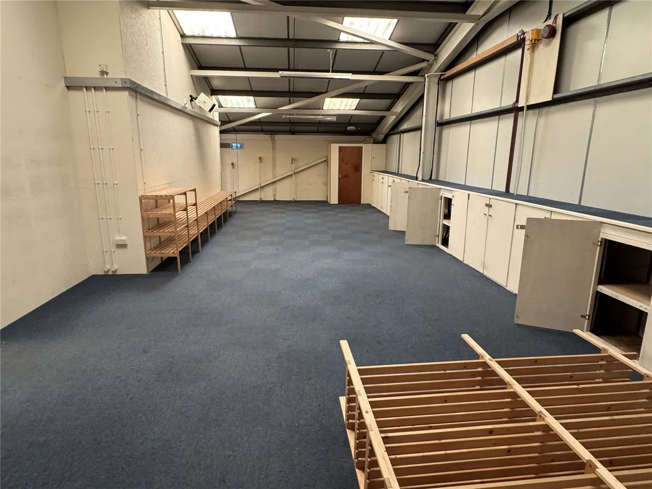 Glan Yr Afon Industrial Estate, Llanbadarn Fawr, photo 7