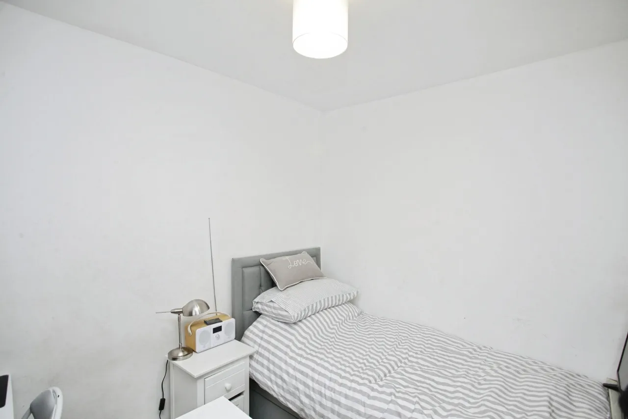 Edinburgh Road, NUNEATON, Warwickshire, CV10, photo 13