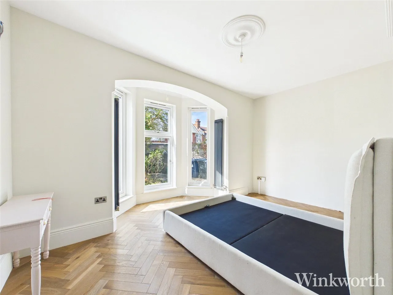 Birch Grove, London, W3, photo 2