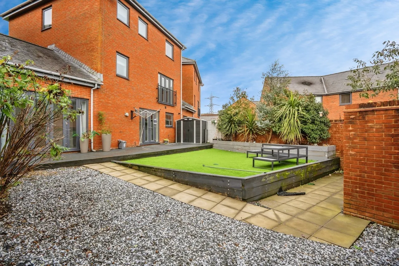 Darnel Crescent, Waterlooville, PO7, photo 11