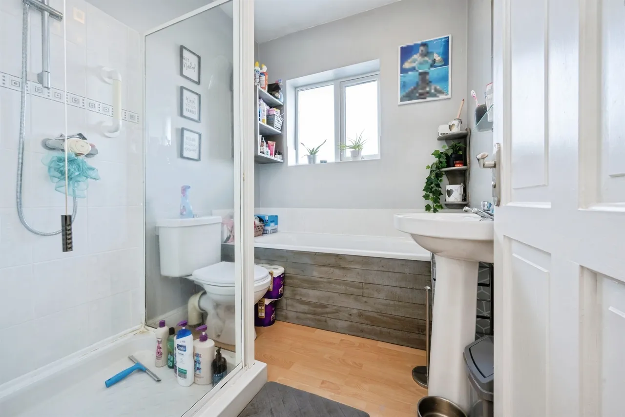 Alexander Close, Stewartby, MK43, photo 9