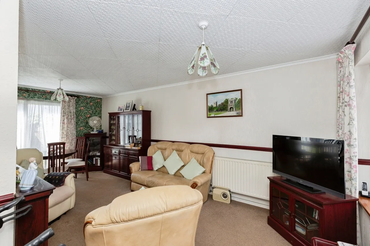 Chelmer Crescent, Barking, IG11, photo 6