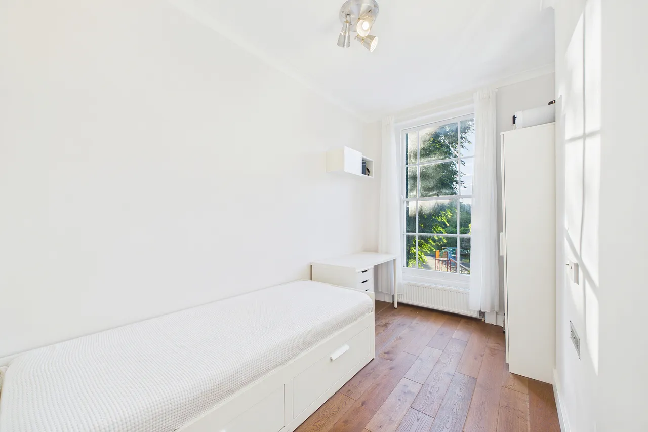 Lorrimore Square, London, SE17, photo 14