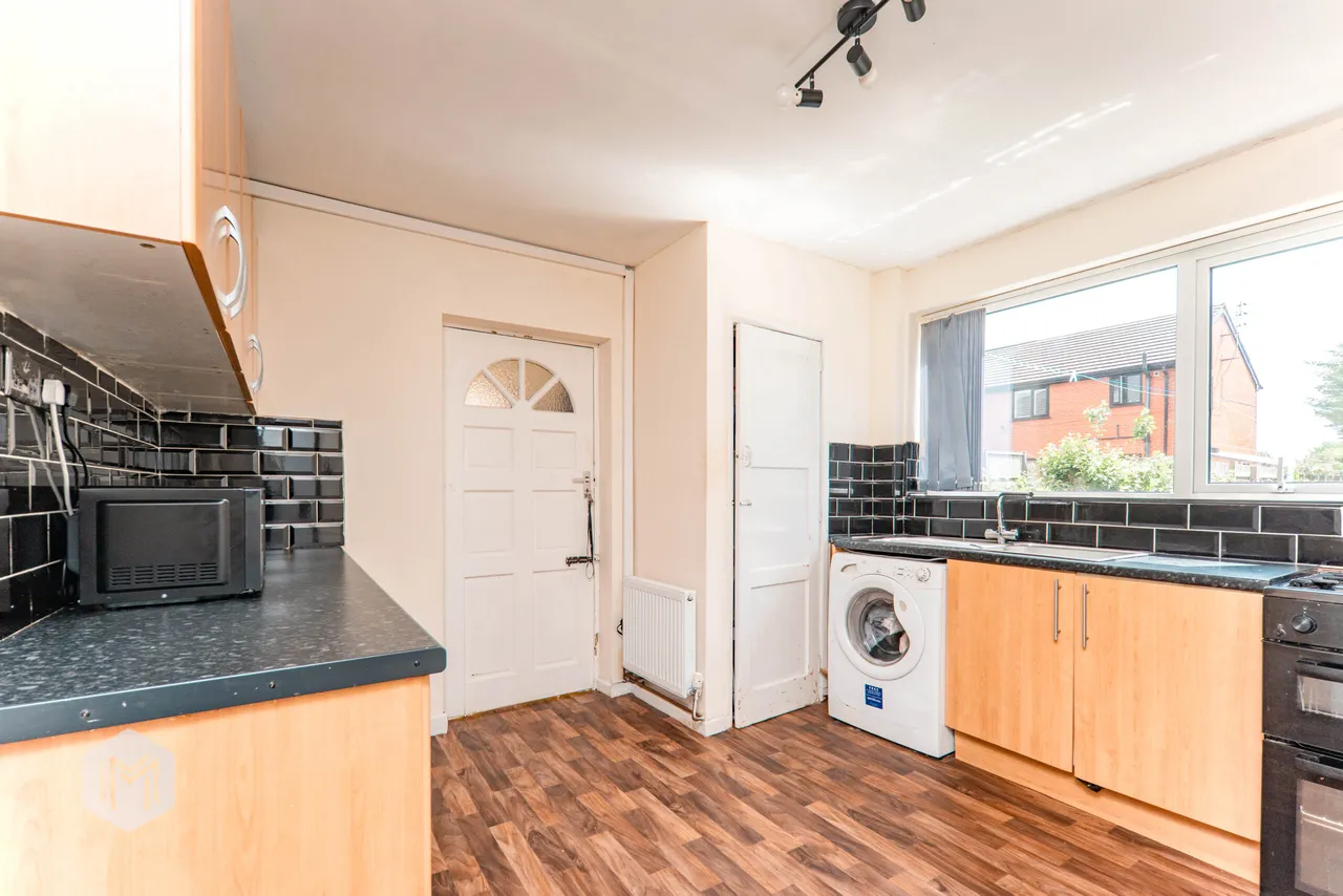 Eastham Avenue, Bury, BL9 5HL, photo 7