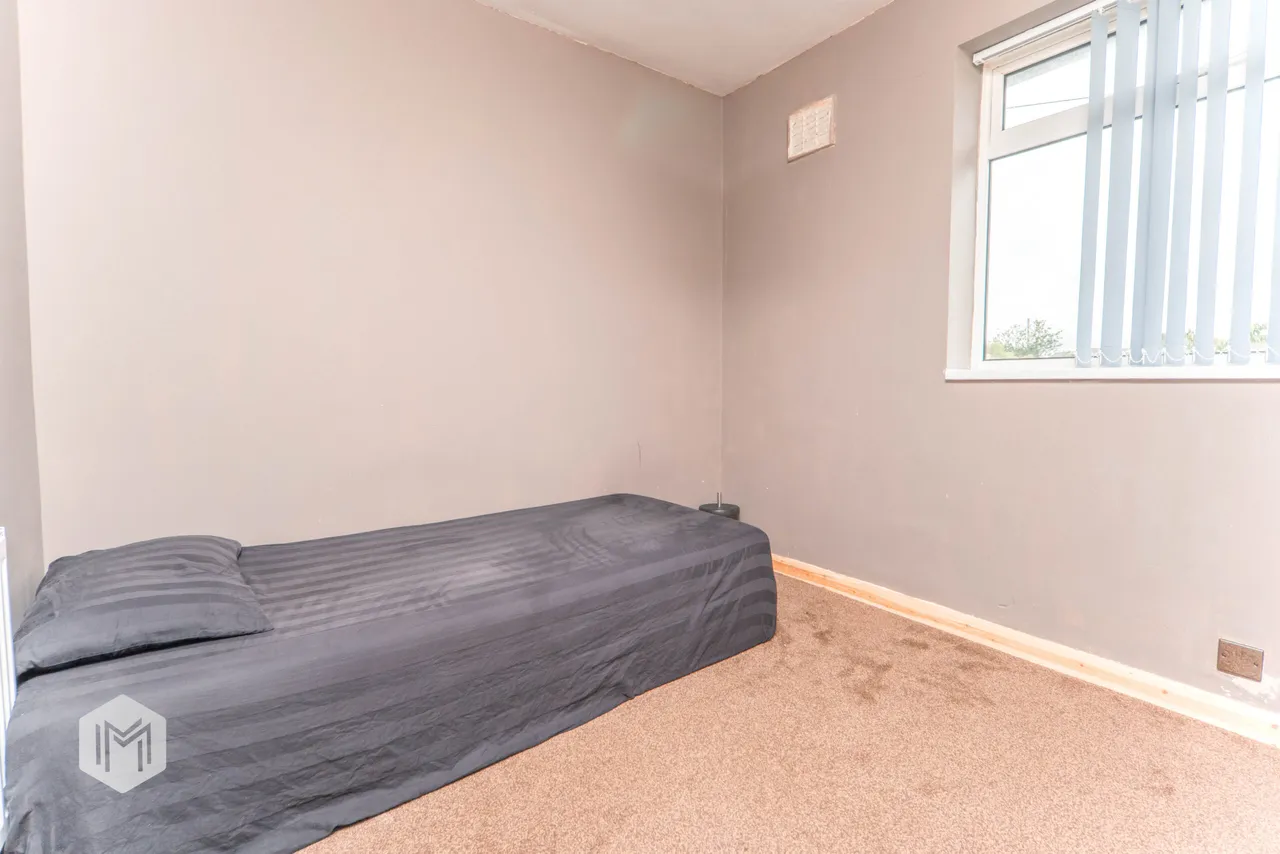 Eastham Avenue, Bury, BL9 5HL, photo 15