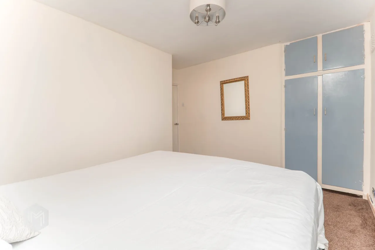 Eastham Avenue, Bury, BL9 5HL, photo 9