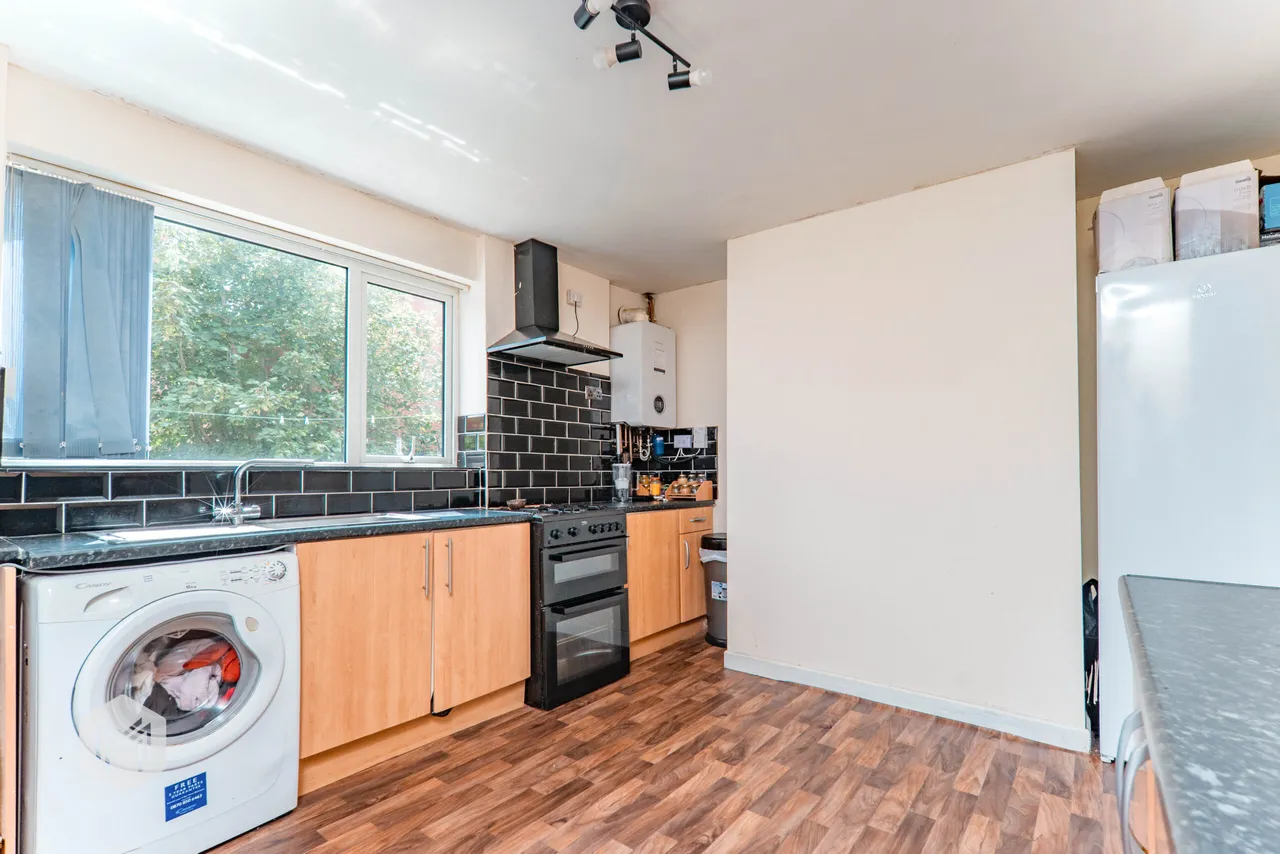 Eastham Avenue, Bury, BL9 5HL, photo 6