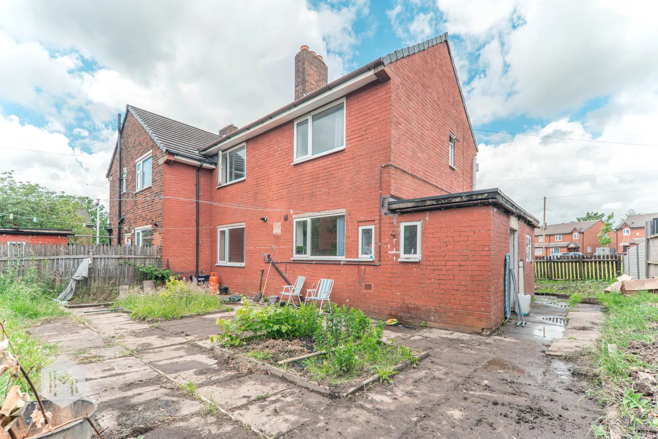 Eastham Avenue, Bury, BL9 5HL, photo 17