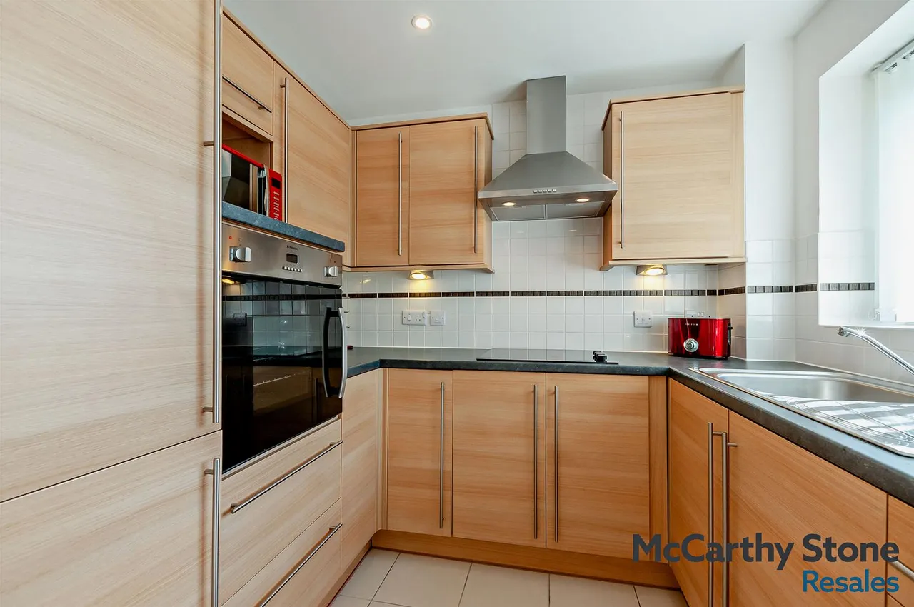 Manley Close, Whitfield, CT16, photo 12
