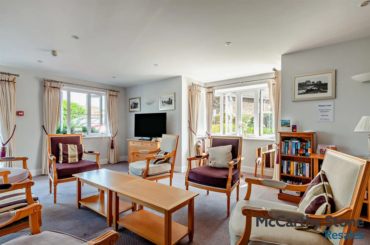 Manley Close, Whitfield, CT16, photo 17