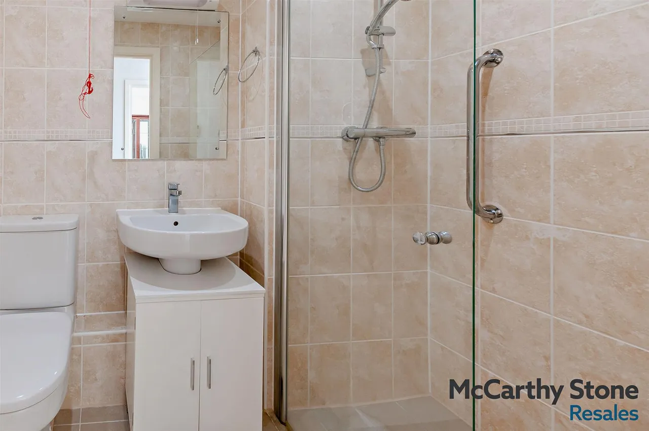 Manley Close, Whitfield, CT16, photo 5