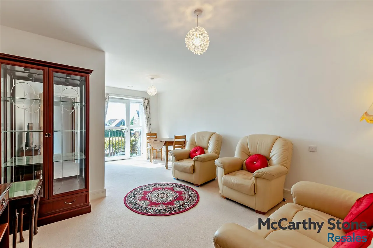Manley Close, Whitfield, CT16, photo 6