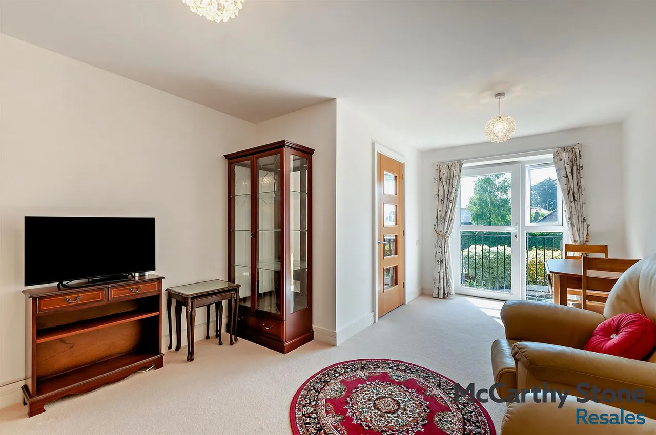 Manley Close, Whitfield, CT16, photo 2