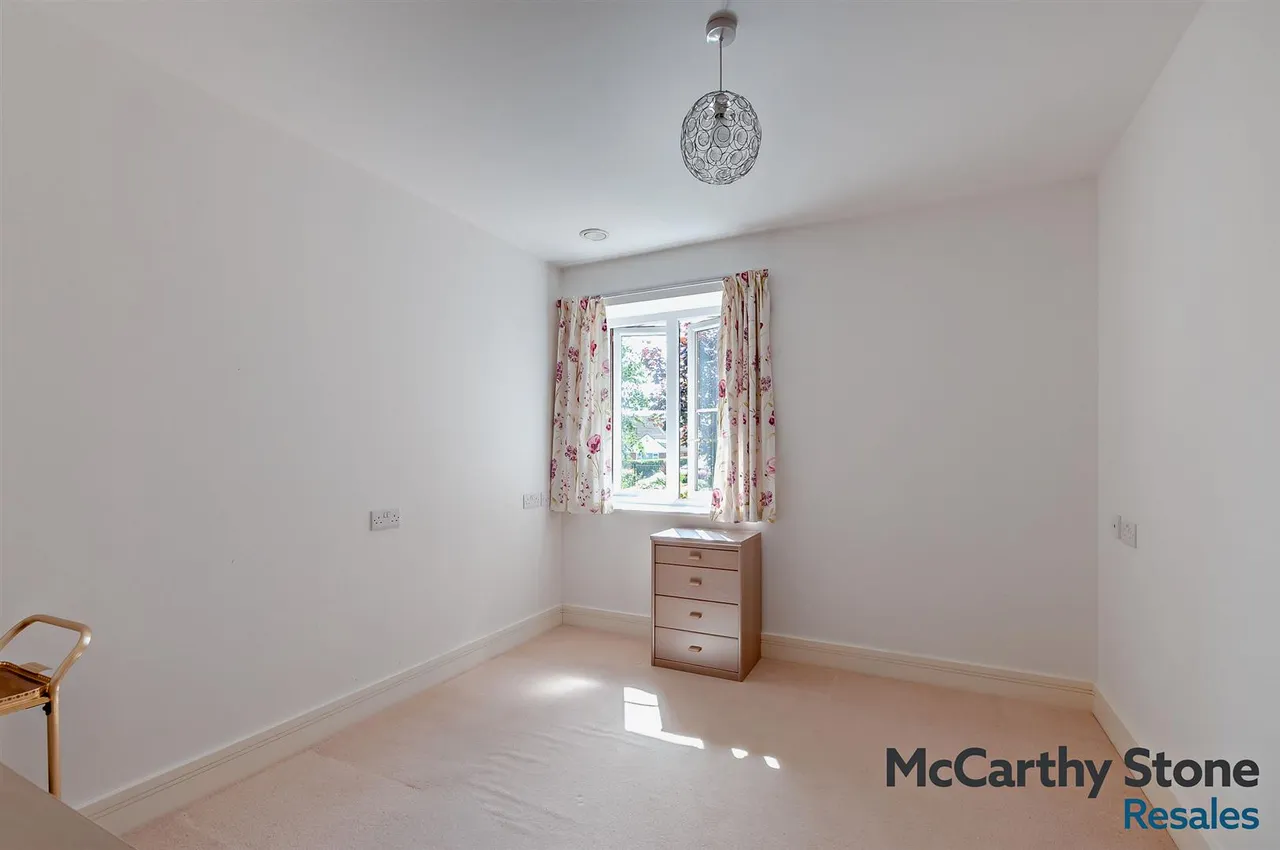 Manley Close, Whitfield, CT16, photo 8