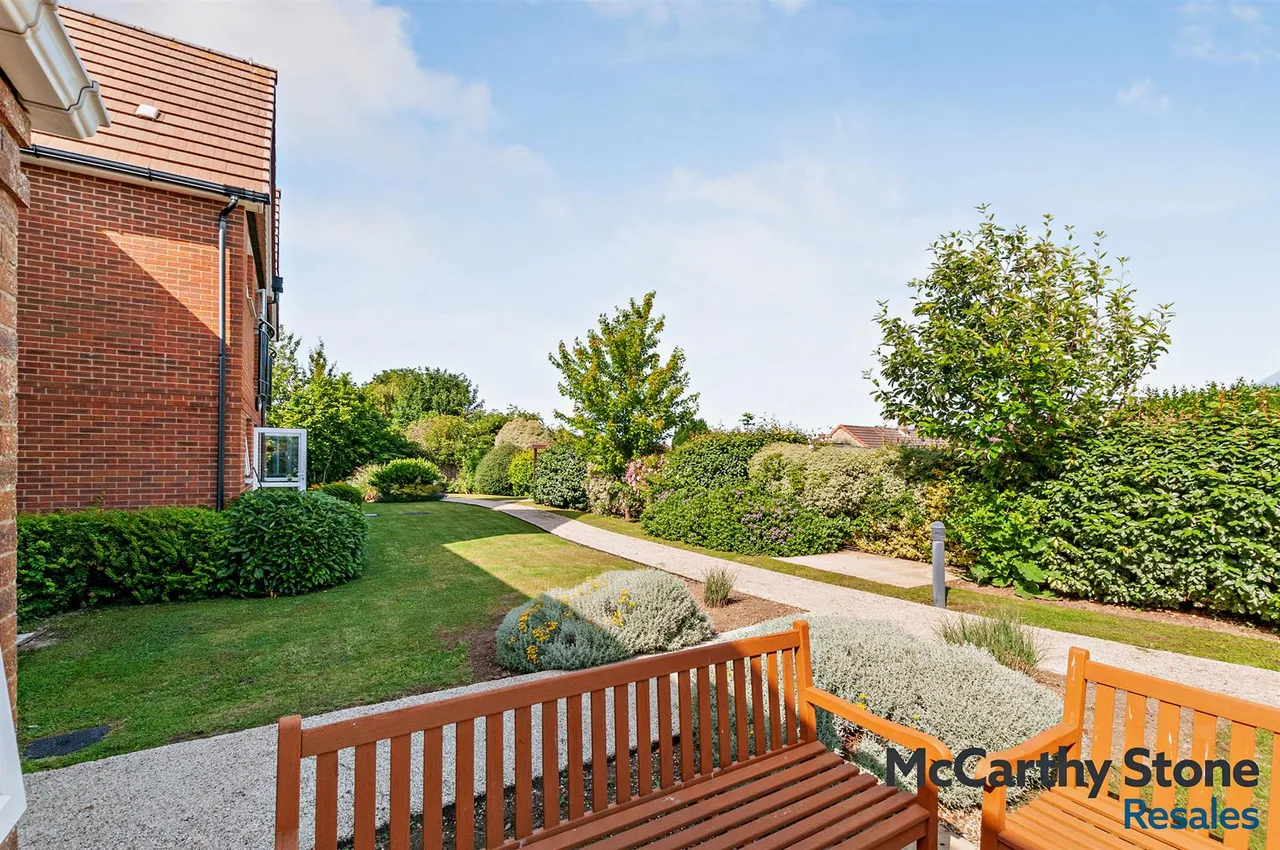 Manley Close, Whitfield, CT16, photo 23