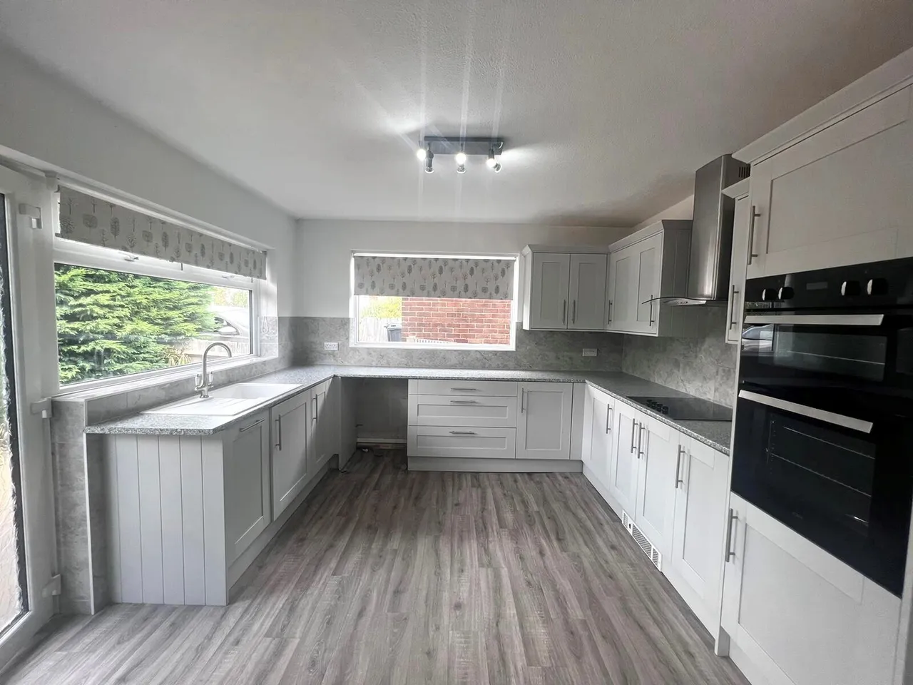 St Johns Road, Westham, BN24, photo 4