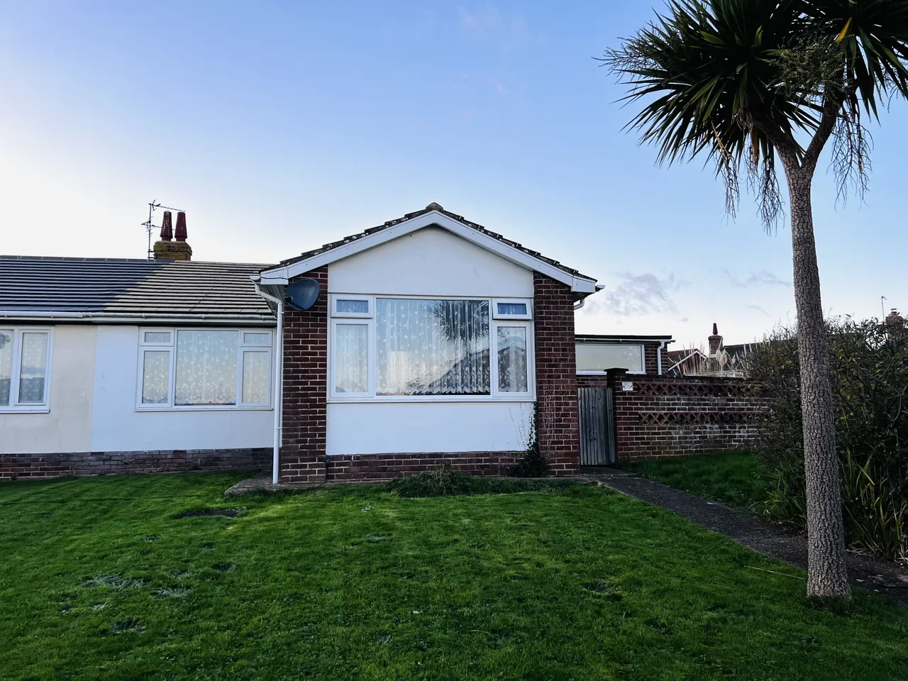 2 bed house to rent, St Johns Road, Westham, BN24