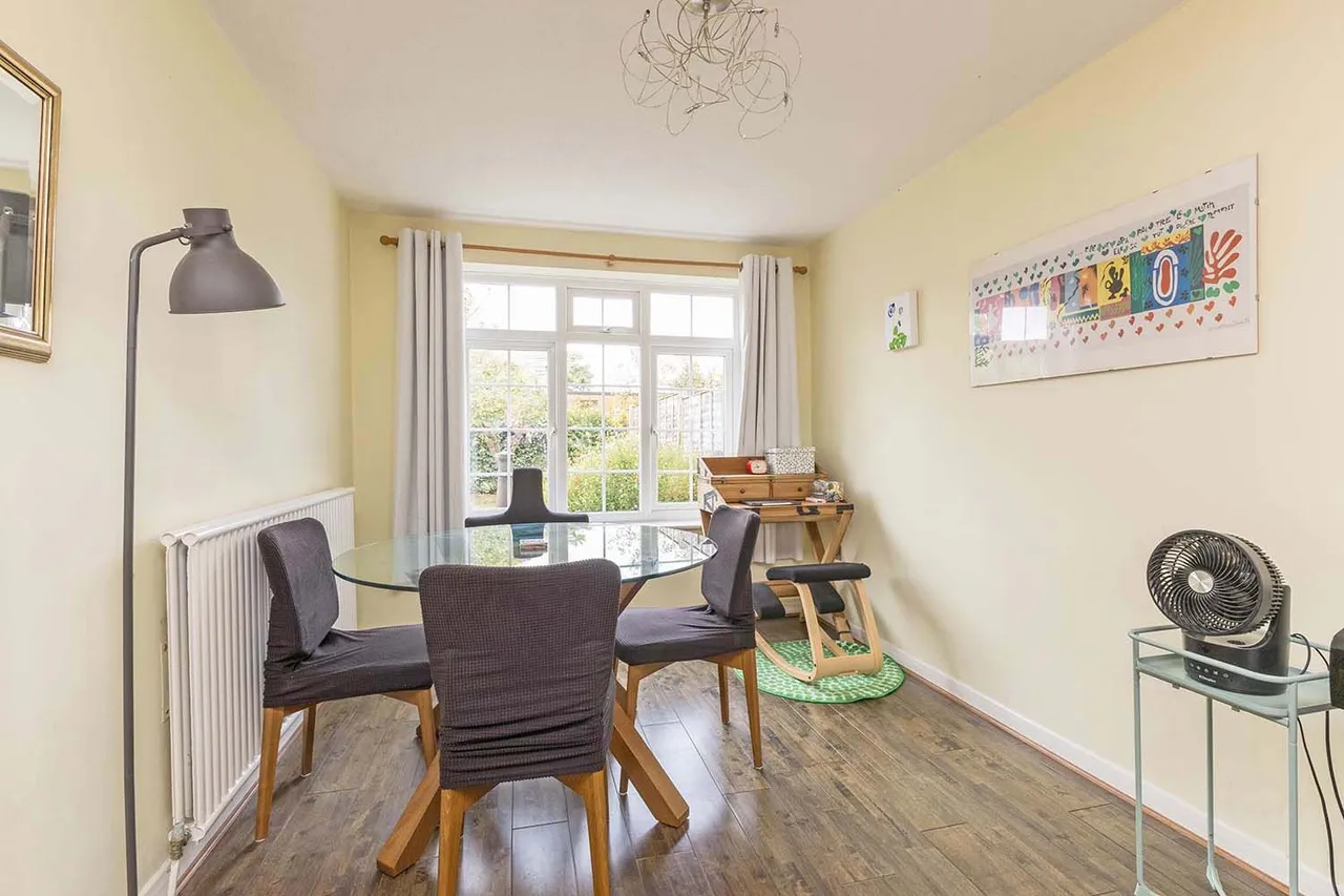 Brompton Drive, Cranbrook Drive, Maidenhead, Berkshire, photo 4