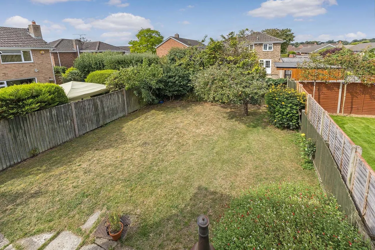 Brompton Drive, Cranbrook Drive, Maidenhead, Berkshire, photo 14