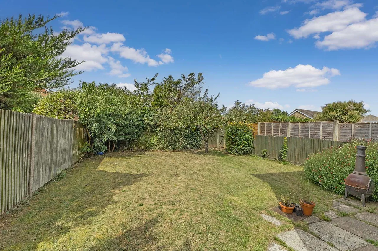Brompton Drive, Cranbrook Drive, Maidenhead, Berkshire, photo 12
