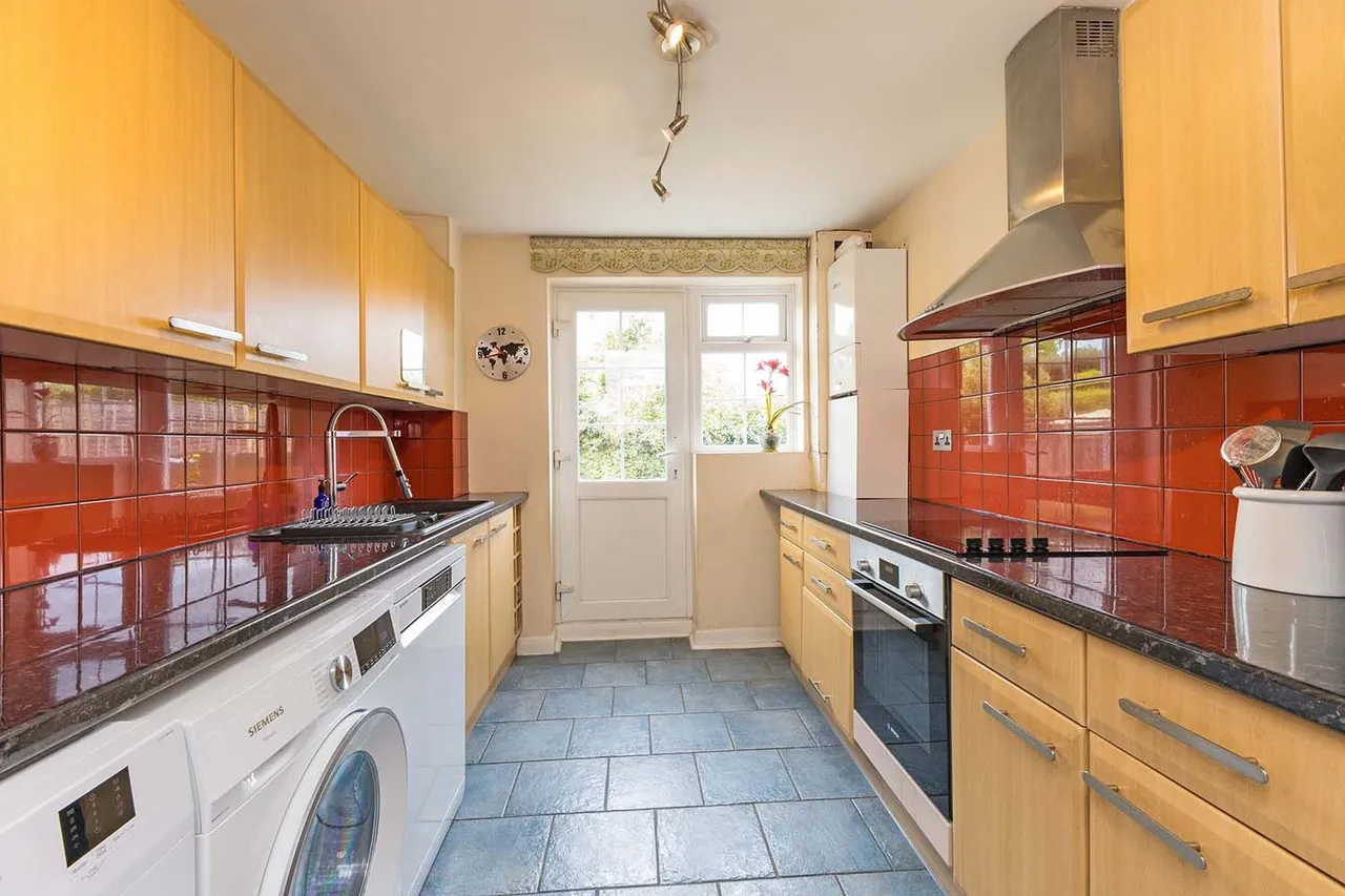 Brompton Drive, Cranbrook Drive, Maidenhead, Berkshire, photo 8
