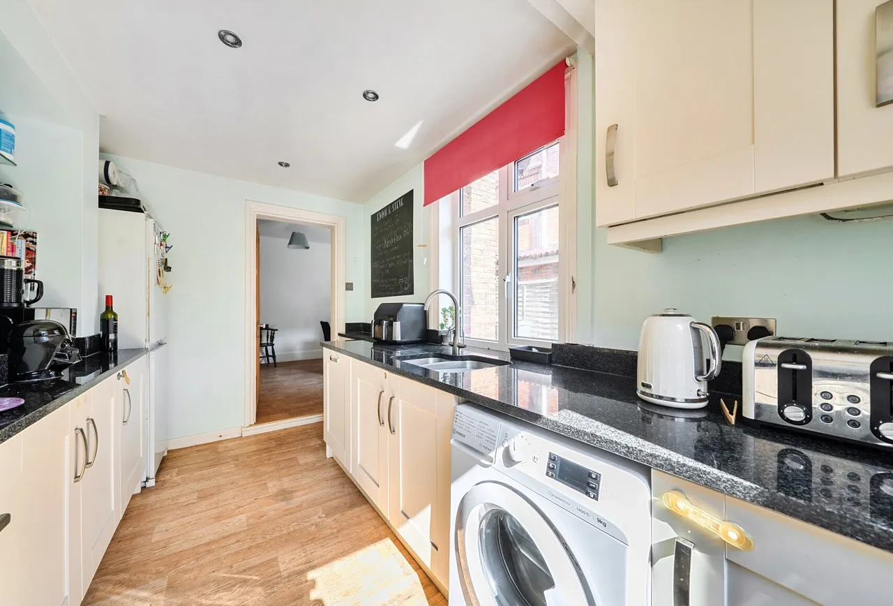 Lumley Road, Horley, RH6 7JF, photo 3