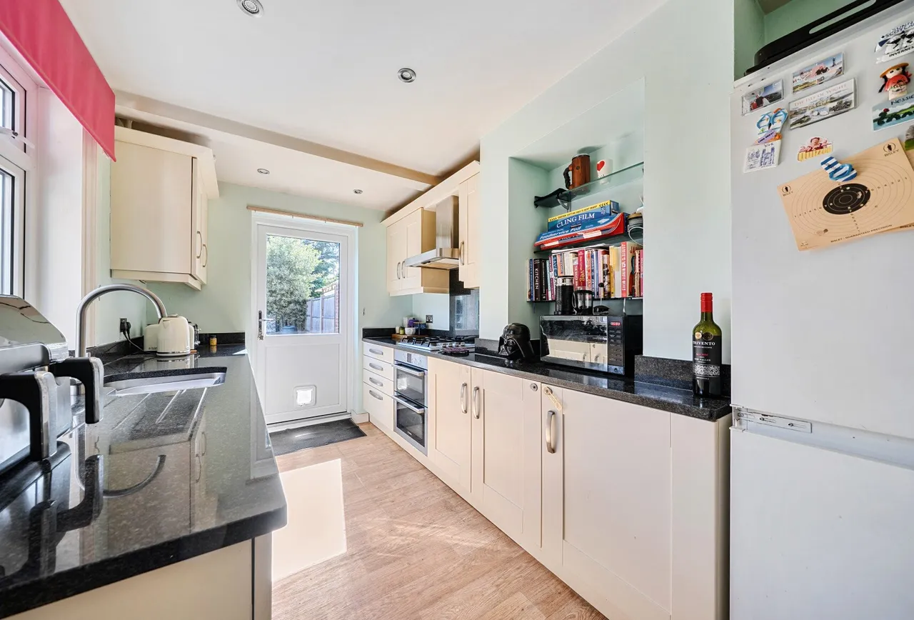 Lumley Road, Horley, RH6 7JF, photo 9