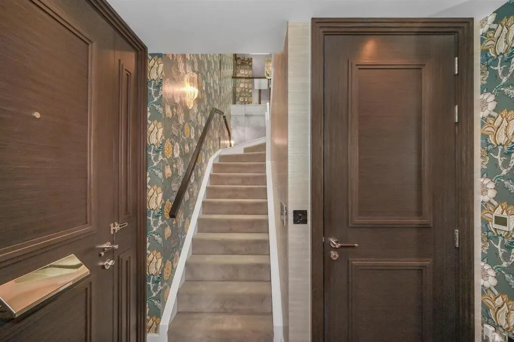Warwick Lane, London, W14, photo 10