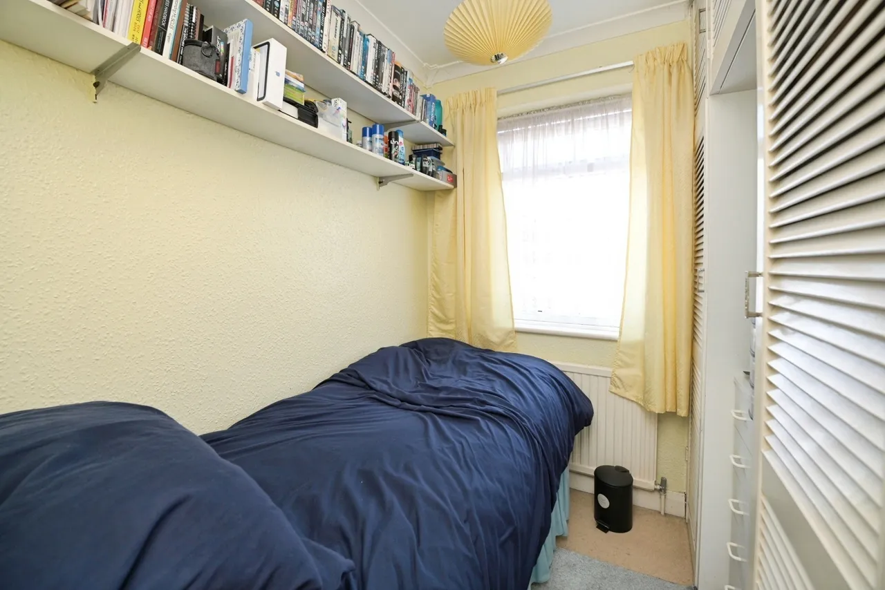 Dominion Drive, Romford, RM5, photo 13