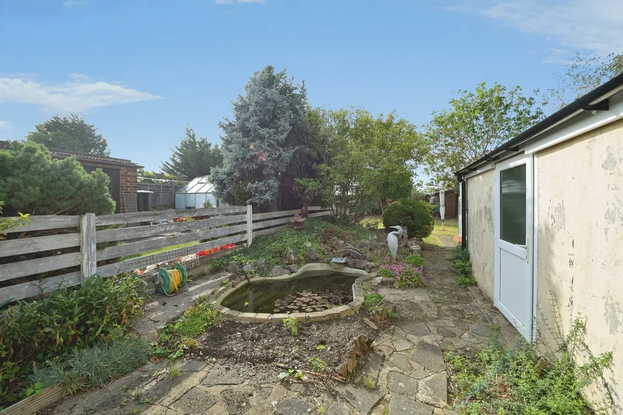 Dominion Drive, Romford, RM5, photo 17