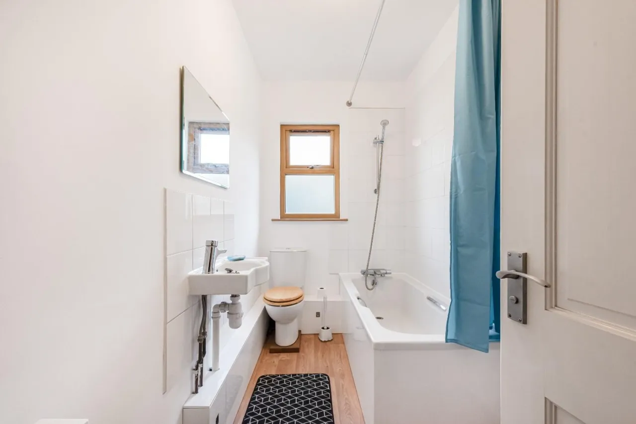 Falmouth Road, Sheffield, S7, photo 9