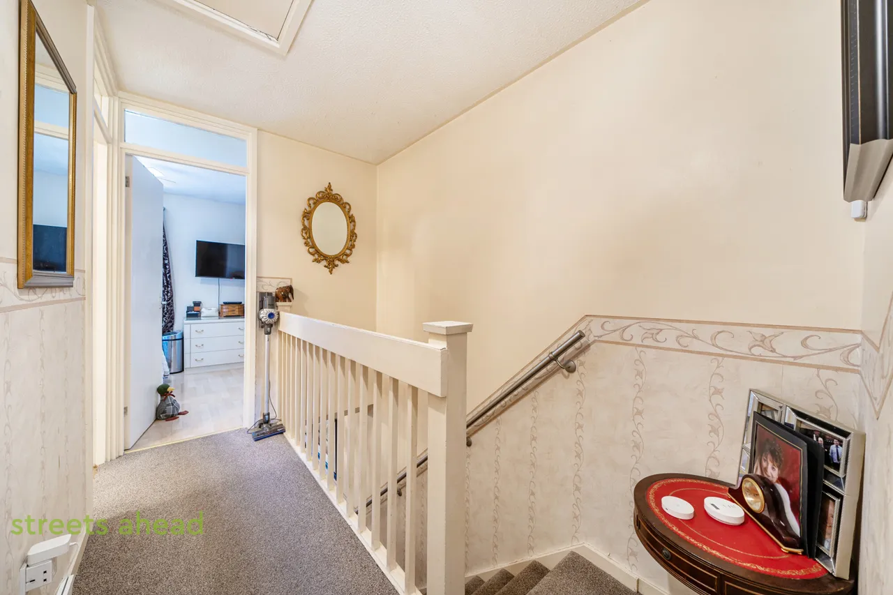 Goodenough Way, Coulsdon, CR5, photo 10