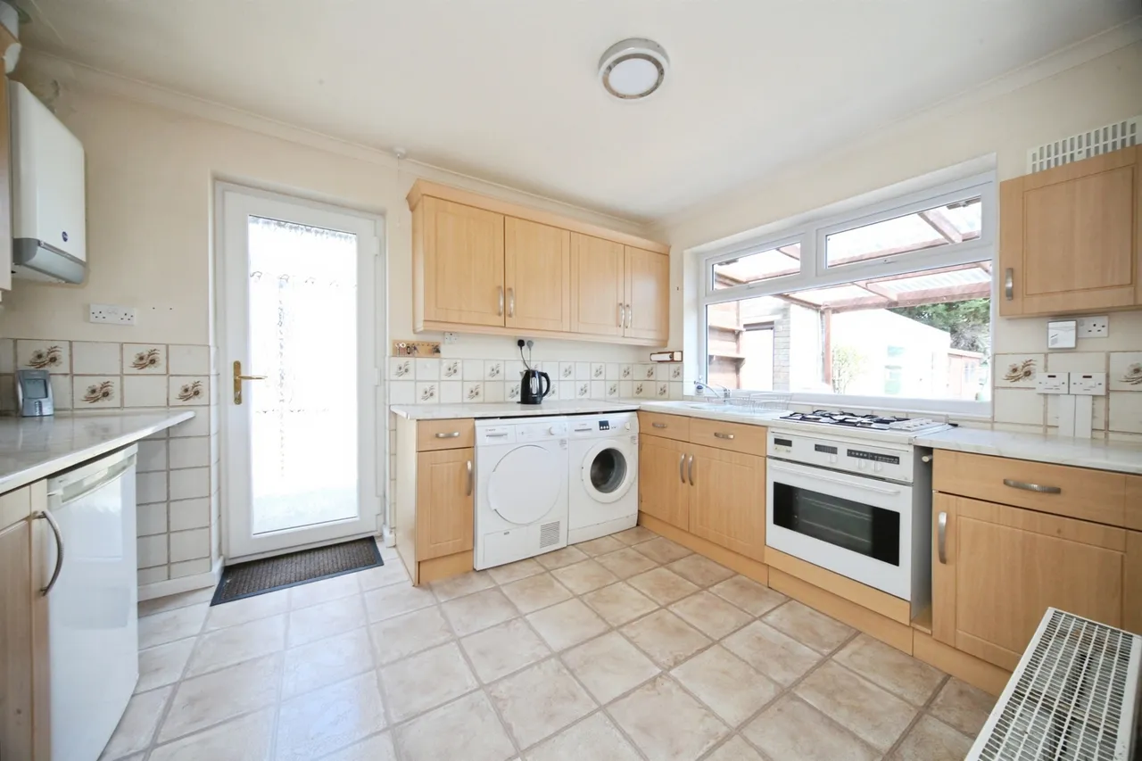 Ridgeway Avenue, Dunstable, photo 6