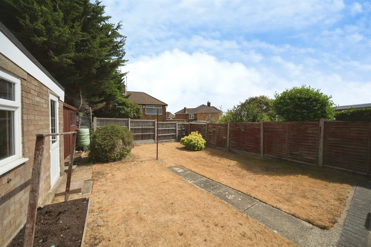 Ridgeway Avenue, Dunstable, photo 12