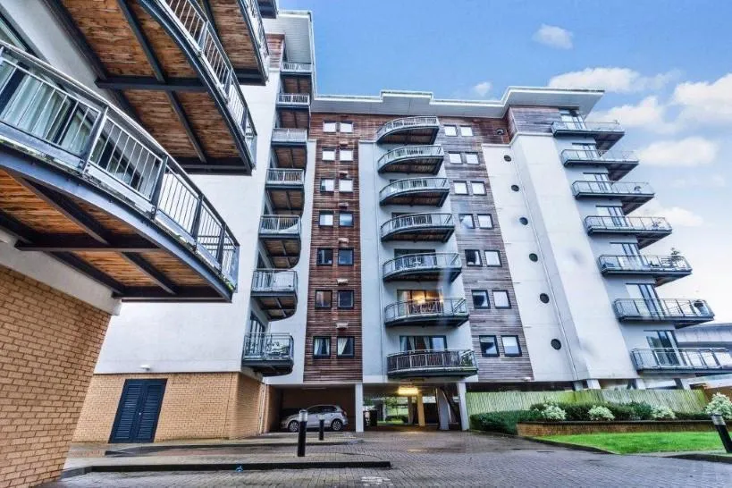 2 bed flat to rent — Picton, Victoria Wharf
