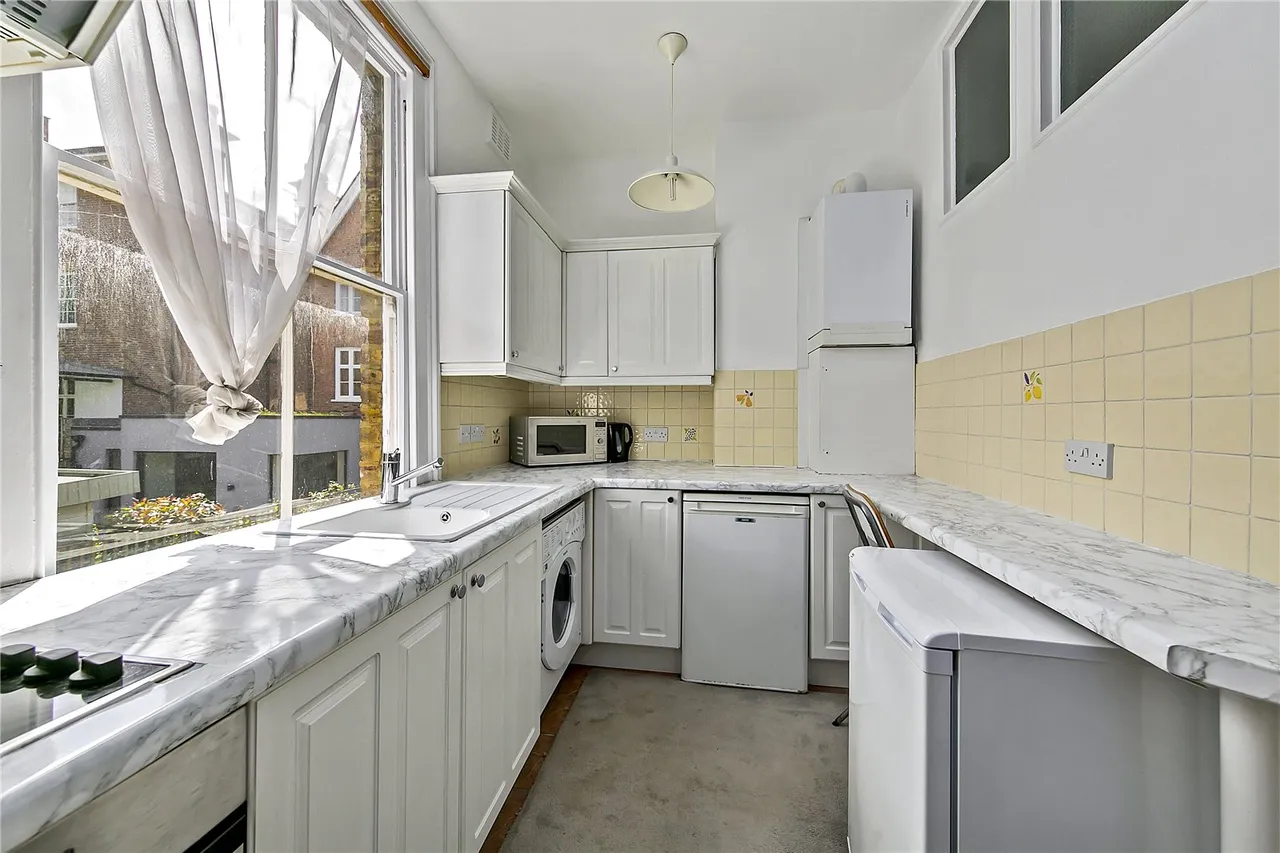 Ellerker Gardens, Richmond, TW10, photo 11