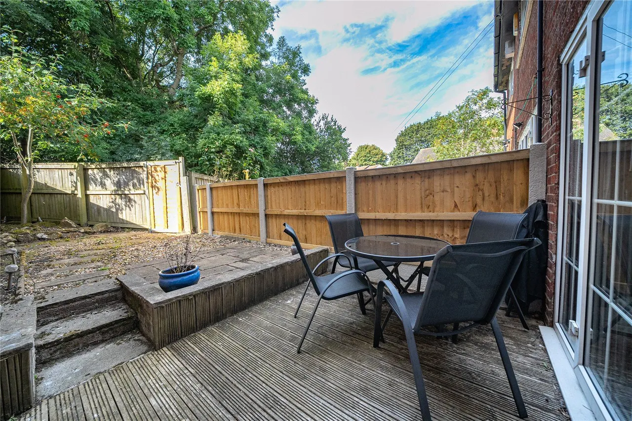 Allerton Grange Croft, Leeds, LS8, photo 4