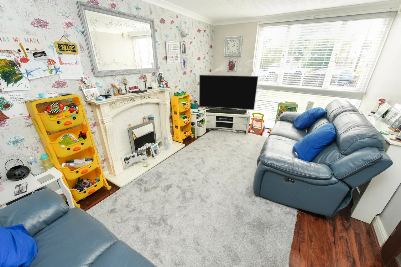 Simmons Drive, Quinton, B32, photo 3