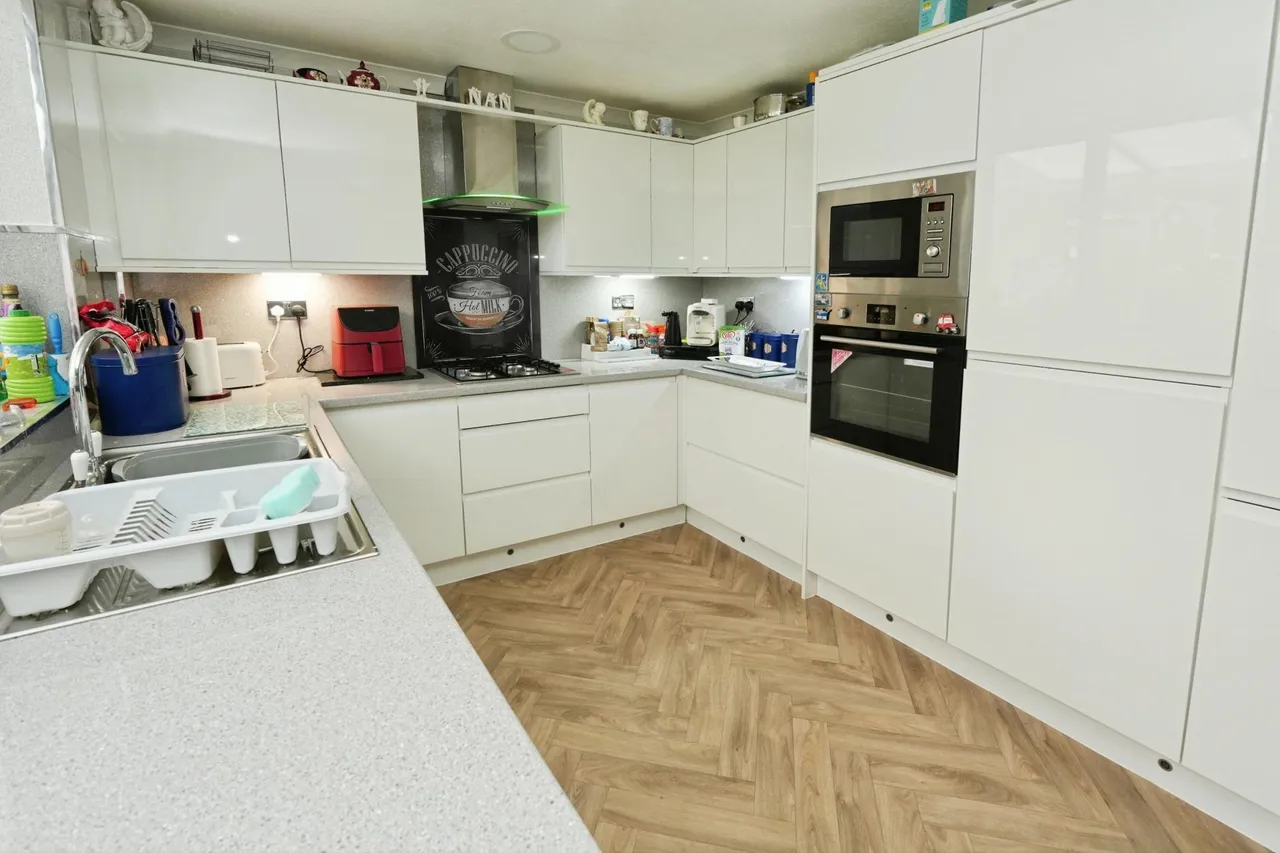 Simmons Drive, Quinton, B32, photo 2