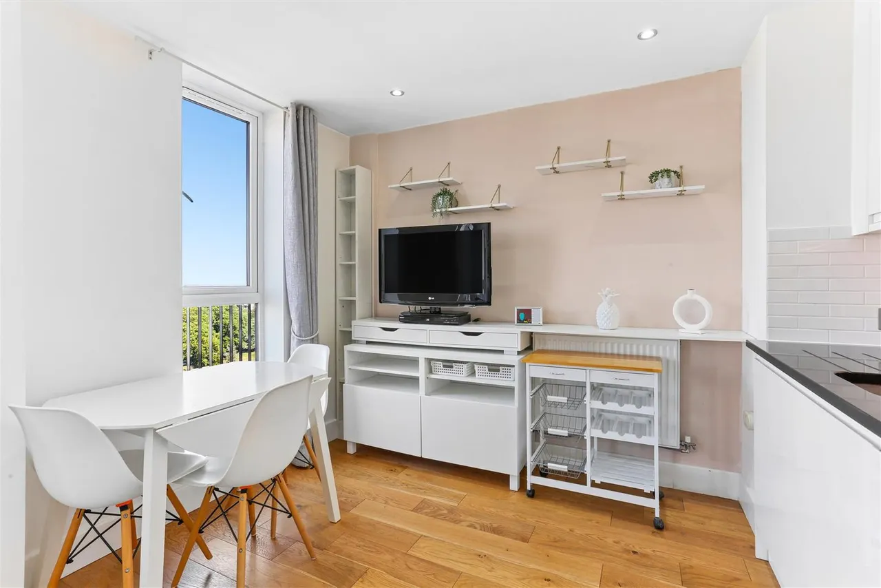 Sutton Court Road, Sutton, SM1, photo 12