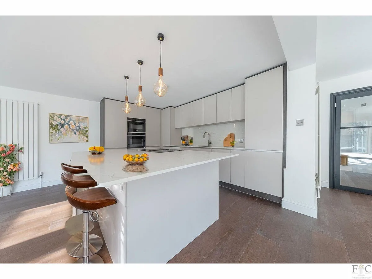 Leicester Road, LE7, photo 4