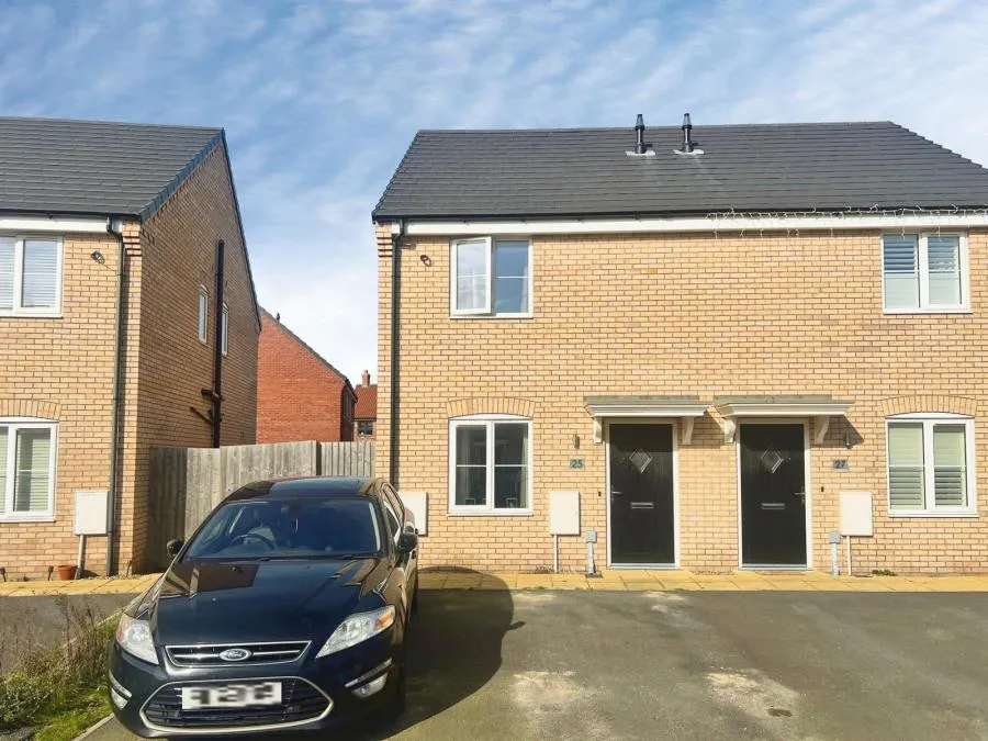 2 bed house for sale, Jasmine Crescent, Holbeach, PE12