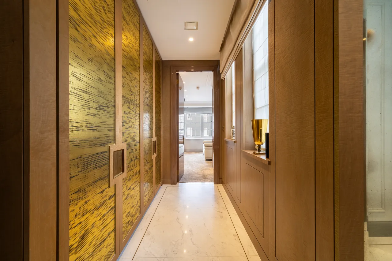 Charles Street, Mayfair, London, photo 9