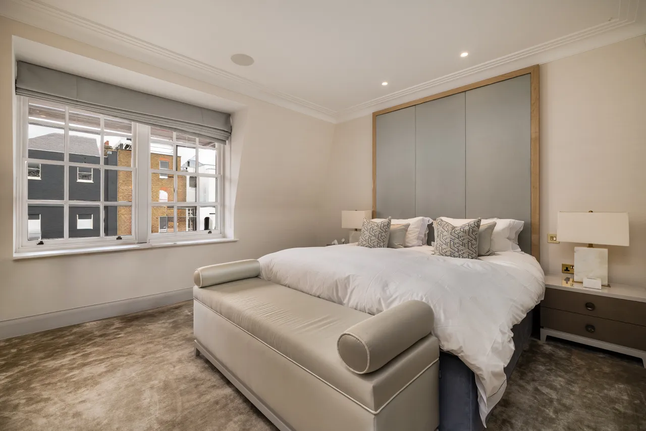 Charles Street, Mayfair, London, photo 7