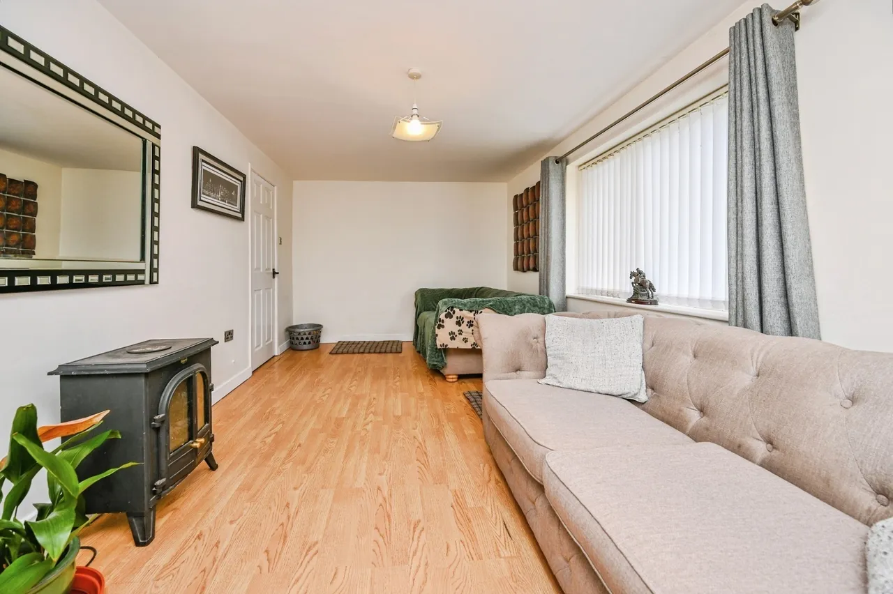 Simons Croft, Bootle, L30, photo 4