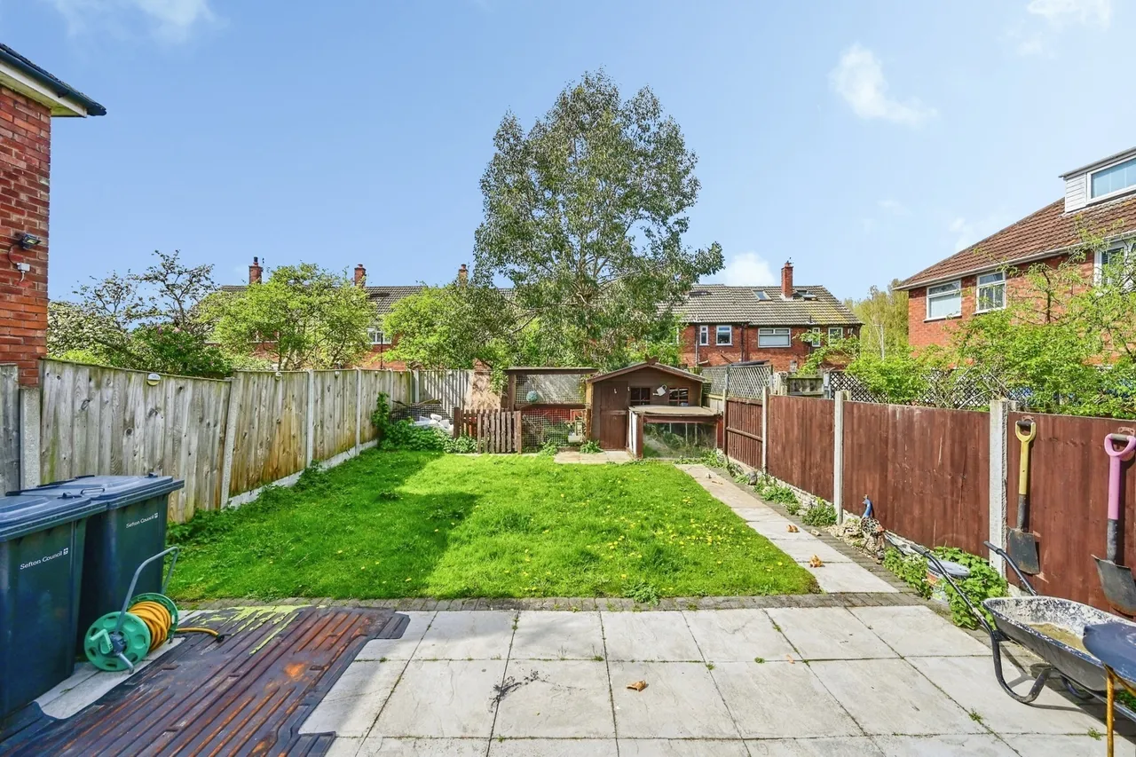 Simons Croft, Bootle, L30, photo 13